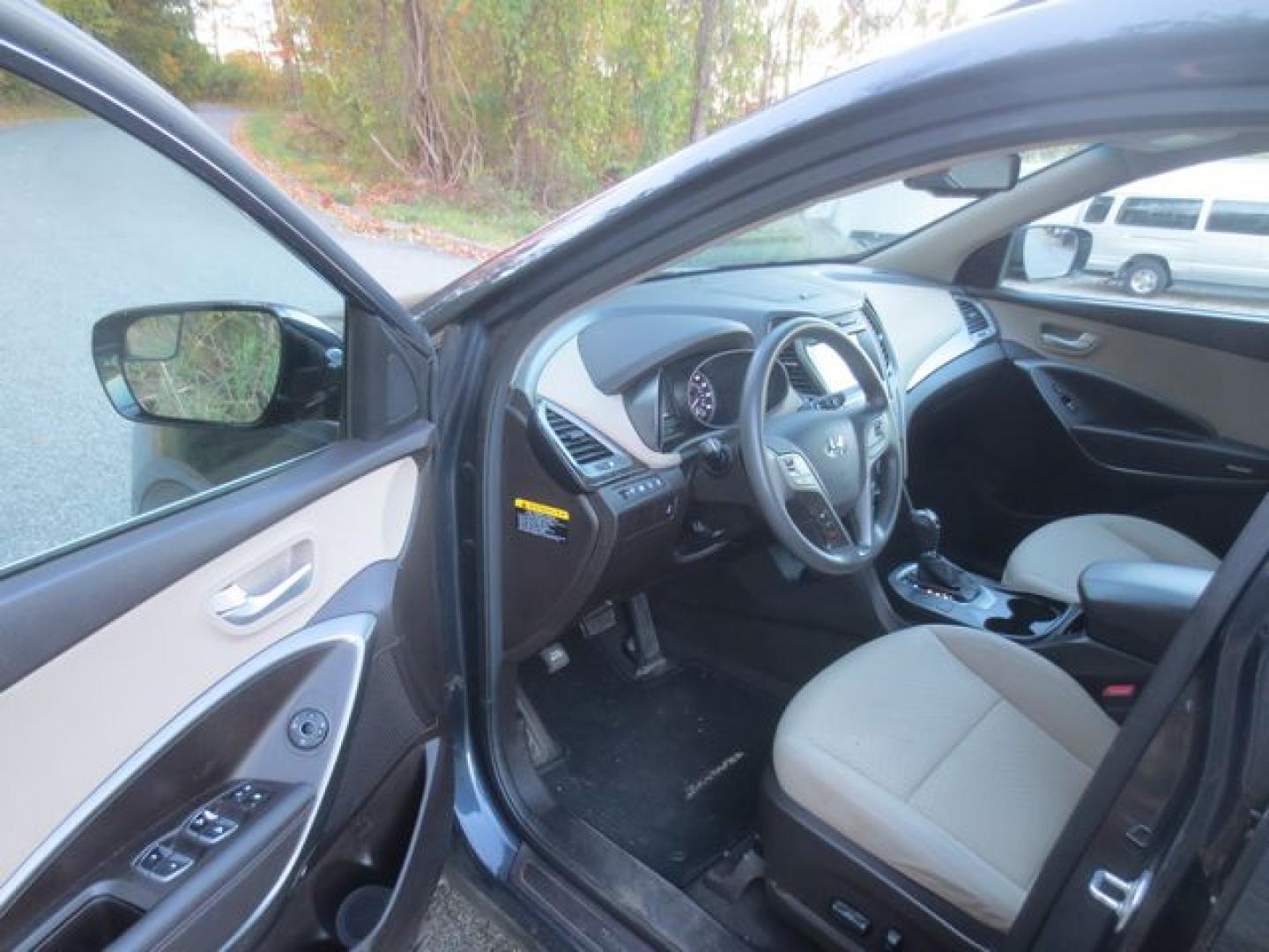 2017 Blue /Gray Hyundai Santa Fe Sport (5NMZUDLB9HH) with an 2.4L L4 DOHC 16V engine, 6 Speed Automatic transmission, located at 270 US Route 6, Mahopac, NY, 10541, (845) 621-0895, 41.349022, -73.755280 - Photo#6