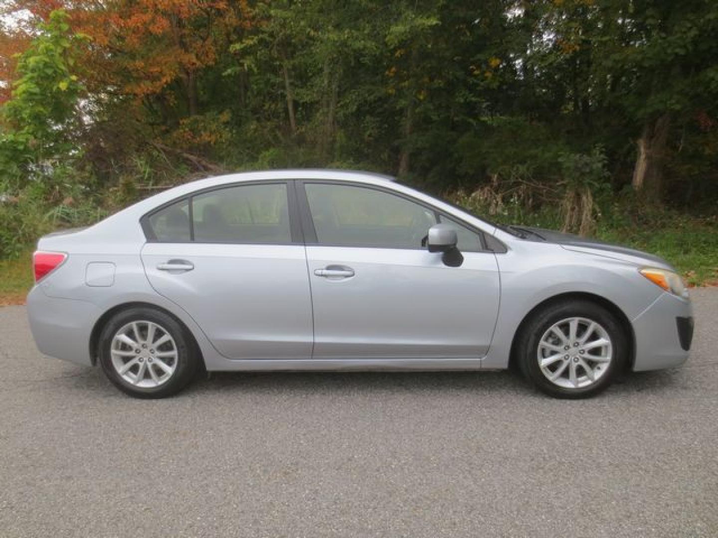 2013 Silver /Black Subaru Impreza Premium w/All Weather Package (JF1GJAC69DH) with an 2.0L H4 DOHC 16V engine, Continuously Variable Transmission transmission, located at 270 US Route 6, Mahopac, NY, 10541, (845) 621-0895, 41.349022, -73.755280 - Photo#8