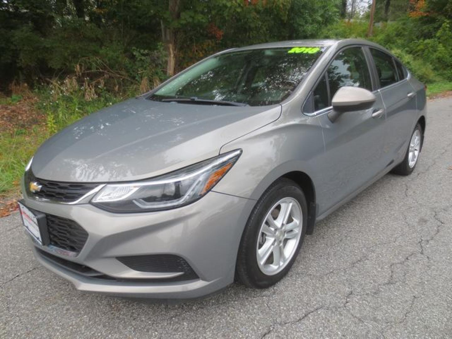 2018 Gray /Dark Gray Chevrolet Cruze LT (1G1BE5SM4J7) with an 1.4L L4 DOHC 16V TURBO engine, Automatic transmission, located at 270 US Route 6, Mahopac, NY, 10541, (845) 621-0895, 41.349022, -73.755280 - Photo#0