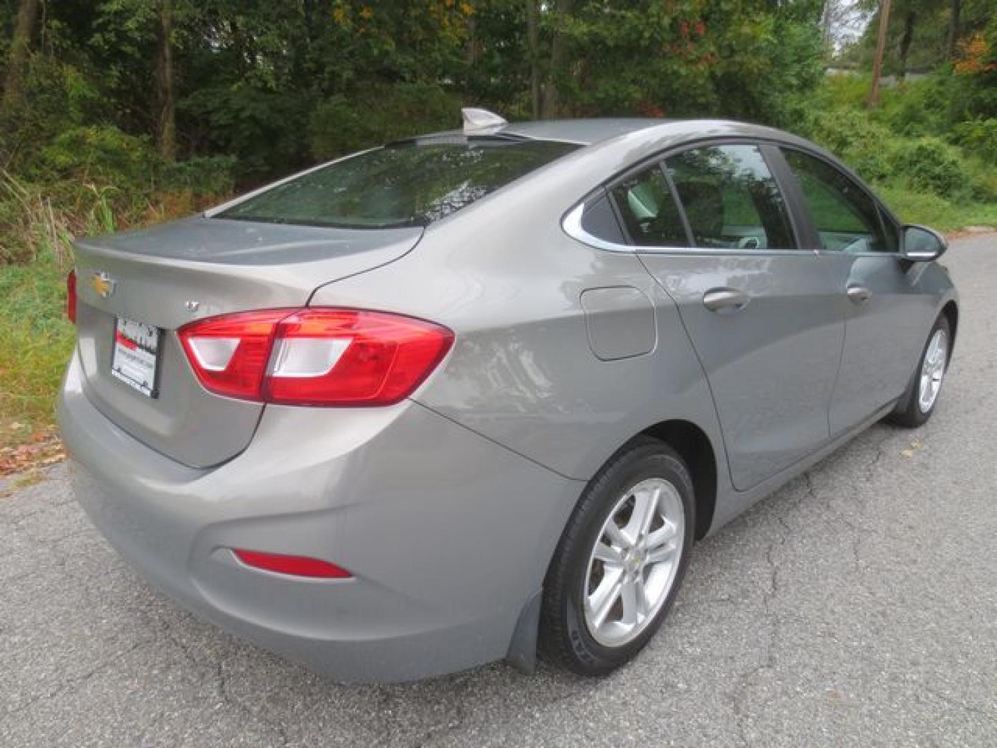 2018 Gray /Dark Gray Chevrolet Cruze LT (1G1BE5SM4J7) with an 1.4L L4 DOHC 16V TURBO engine, Automatic transmission, located at 270 US Route 6, Mahopac, NY, 10541, (845) 621-0895, 41.349022, -73.755280 - Photo#3