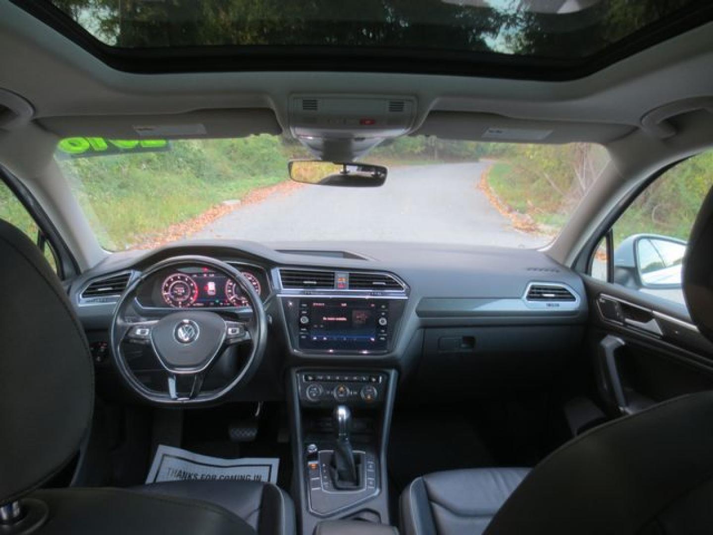 2018 White /Black Volkswagen Tiguan SEL Premium (3VV5B7AX2JM) with an 2.0L L4 DOHC 16V TURBO engine, Automatic transmission, located at 270 US Route 6, Mahopac, NY, 10541, (845) 621-0895, 41.349022, -73.755280 - Photo#7