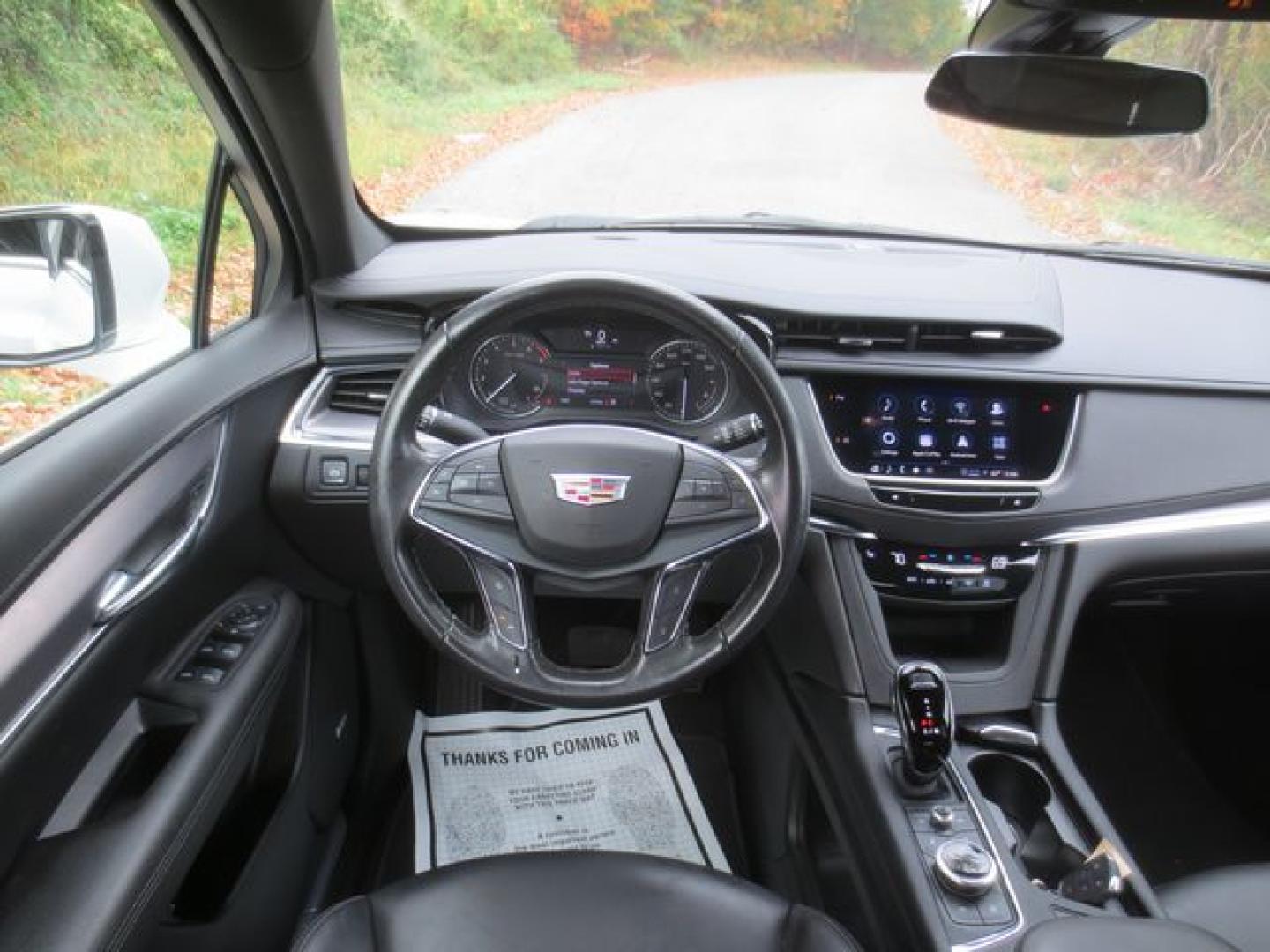 2023 White /Black Cadillac XT5 Luxury (1GYKNBR4XPZ) with an 2.0L L4 DOHC 16V TURBO engine, Automatic 9 speed transmission, located at 270 US Route 6, Mahopac, NY, 10541, (845) 621-0895, 41.349022, -73.755280 - Photo#8