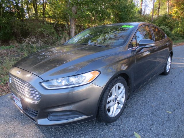 photo of 2016 Ford Fusion SE