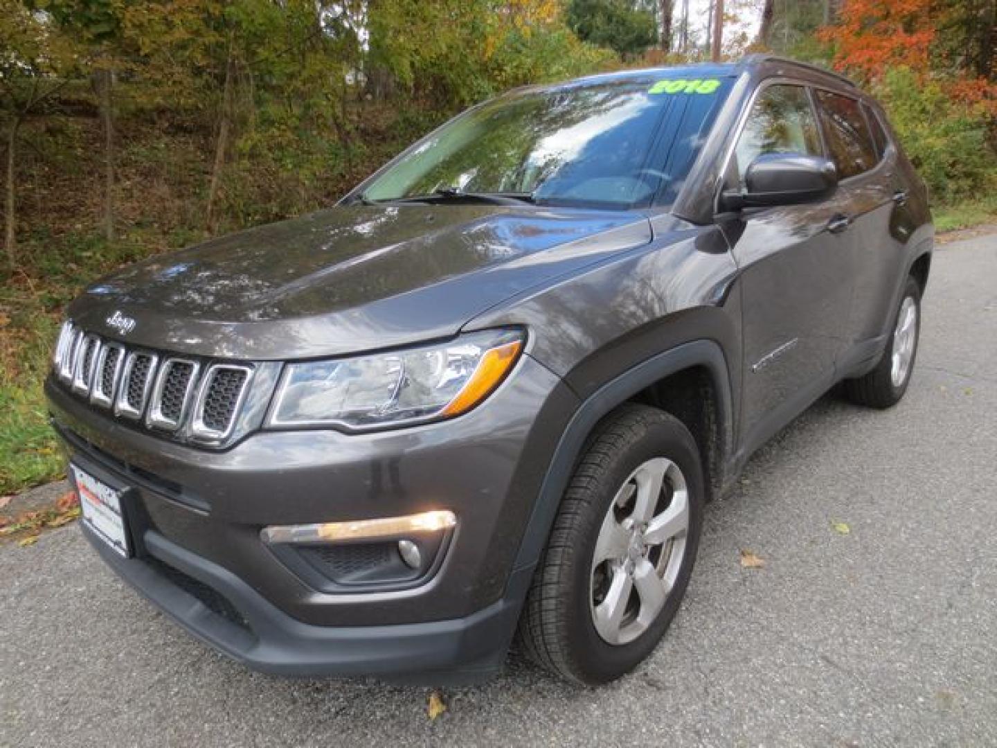 2018 Gray /Black Jeep Compass Sport (3C4NJDBB4JT) with an 2.4L L4 DOHC 16V engine, Automatic transmission, located at 270 US Route 6, Mahopac, NY, 10541, (845) 621-0895, 41.349022, -73.755280 - Photo#0