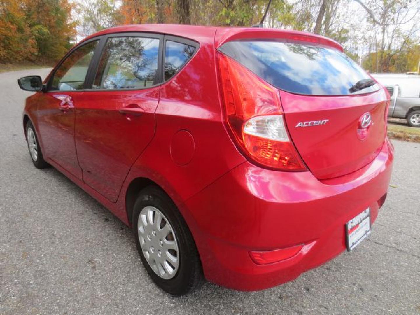 2013 Red /Gray Hyundai Accent GS (KMHCT5AEXDU) with an 1.6L L4 DOHC 16V engine, Automatic transmission, located at 270 US Route 6, Mahopac, NY, 10541, (845) 621-0895, 41.349022, -73.755280 - Photo#4