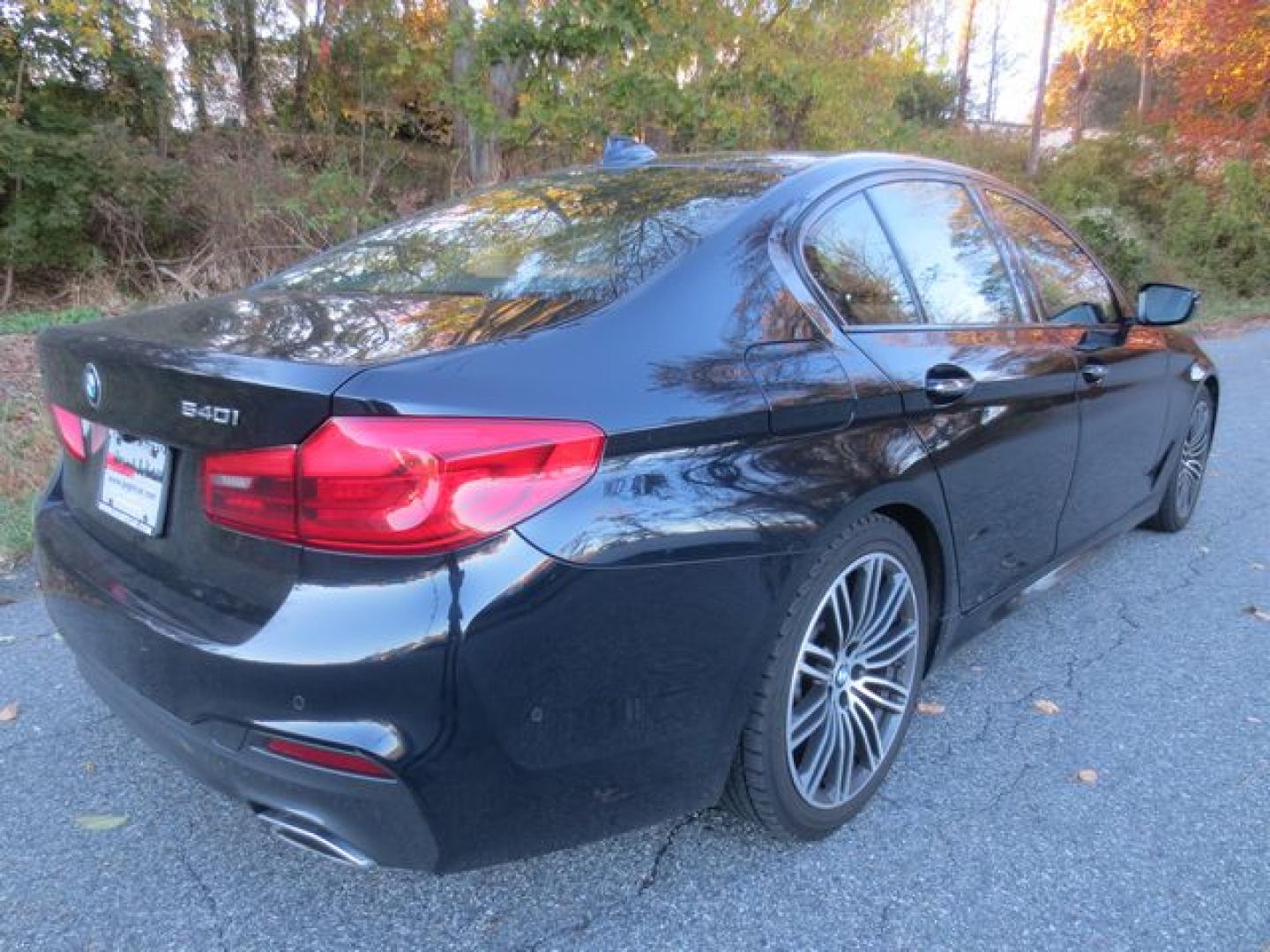 2018 Blue /Saddle BMW 5-Series xDrive M-Sport (WBAJE7C52JW) with an 3.0L L6 DOHC 24V TWIN TORBO engine, Automatic transmission, located at 270 US Route 6, Mahopac, NY, 10541, (845) 621-0895, 41.349022, -73.755280 - Photo#3