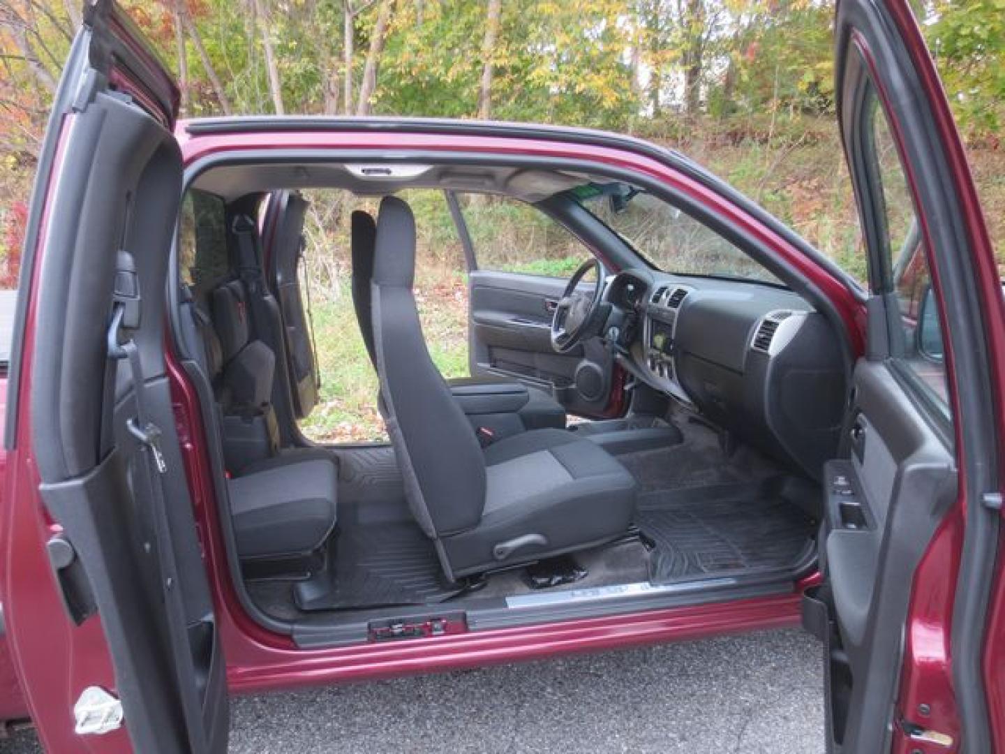 2007 Red /Black Chevrolet Colorado 2 LT Ext. Cab (1GCDT19E178) with an 3.7L L5 DOHC 20V engine, Automatic transmission, located at 270 US Route 6, Mahopac, NY, 10541, (845) 621-0895, 41.349022, -73.755280 - Photo#8