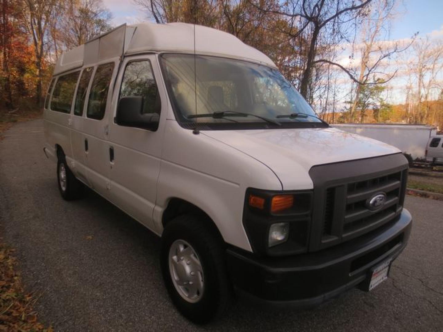 2011 White /Gray Ford E-Series Van E-250 Extended (1FTNS2EWXBD) with an 4.6L V8 SOHC 16V engine, 4-Speed Automatic transmission, located at 270 US Route 6, Mahopac, NY, 10541, (845) 621-0895, 41.349022, -73.755280 - Photo#1