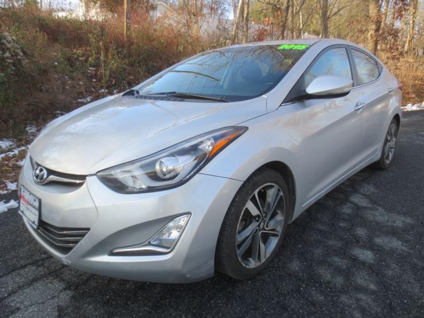 2015 Silver /Black Hyundai Elantra Limited (KMHDH4AE3FU) with an 1.8L L4 DOHC 16V engine, 6-Speed Automatic transmission, located at 270 US Route 6, Mahopac, NY, 10541, (845) 621-0895, 41.349022, -73.755280 - Photo#0