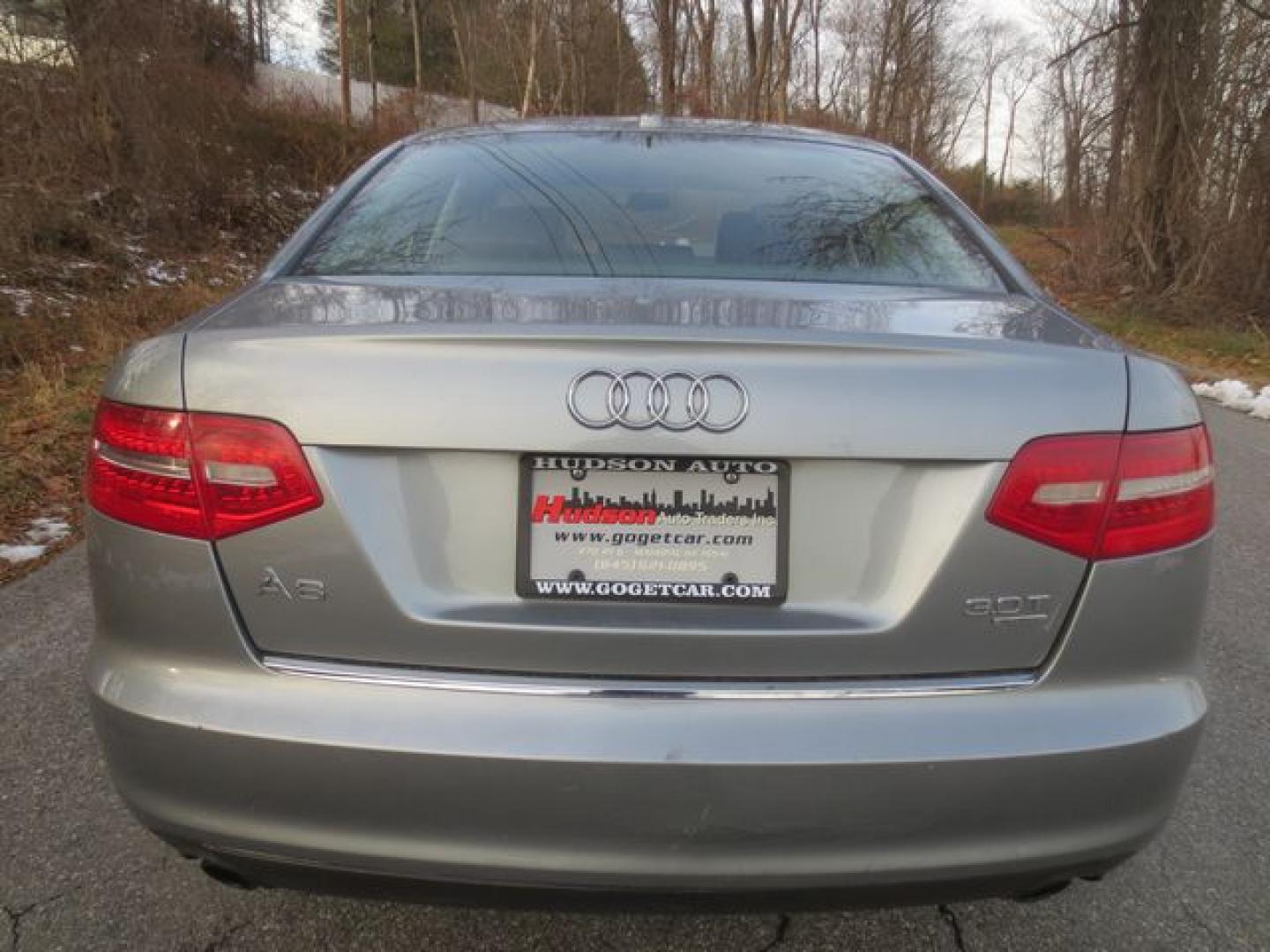 2009 Gray /Black Audi A6 3.0T (WAUWG74F59N) with an 3.0L V6 DOHC 24V TURBO engine, 6-Speed Automatic transmission, located at 270 US Route 6, Mahopac, NY, 10541, (845) 621-0895, 41.349022, -73.755280 - Photo#5