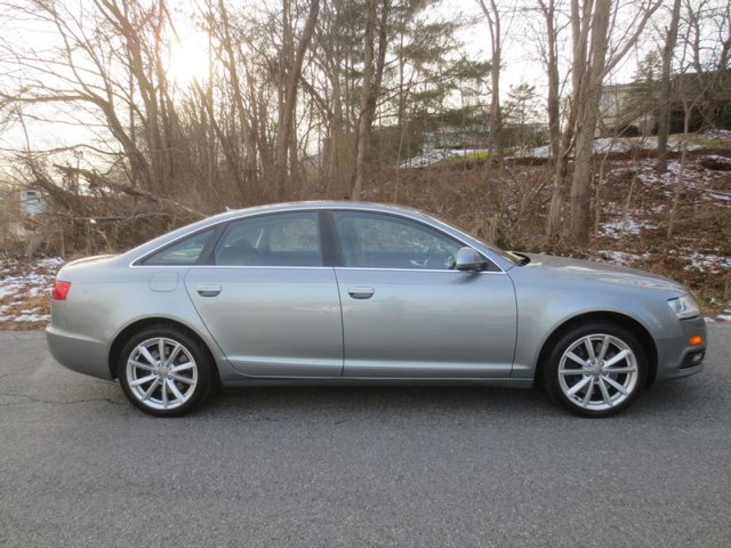 2009 Gray /Black Audi A6 3.0T (WAUWG74F59N) with an 3.0L V6 DOHC 24V TURBO engine, 6-Speed Automatic transmission, located at 270 US Route 6, Mahopac, NY, 10541, (845) 621-0895, 41.349022, -73.755280 - Photo#10