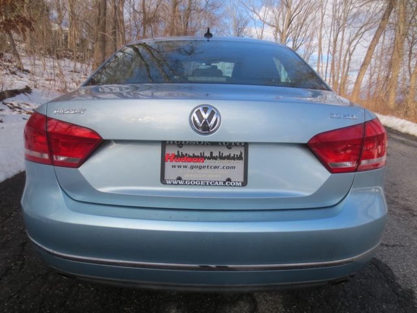 2013 Blue /Black Volkswagen Passat SEL Premium (1VWCM7A36DC) with an 3.0L V6 DOHC 24V engine, 6-Speed Automatic transmission, located at 270 US Route 6, Mahopac, NY, 10541, (845) 621-0895, 41.349022, -73.755280 - Photo#5