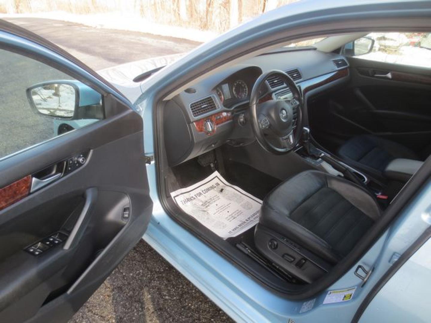 2013 Blue /Black Volkswagen Passat SEL Premium (1VWCM7A36DC) with an 3.0L V6 DOHC 24V engine, 6-Speed Automatic transmission, located at 270 US Route 6, Mahopac, NY, 10541, (845) 621-0895, 41.349022, -73.755280 - Photo#6