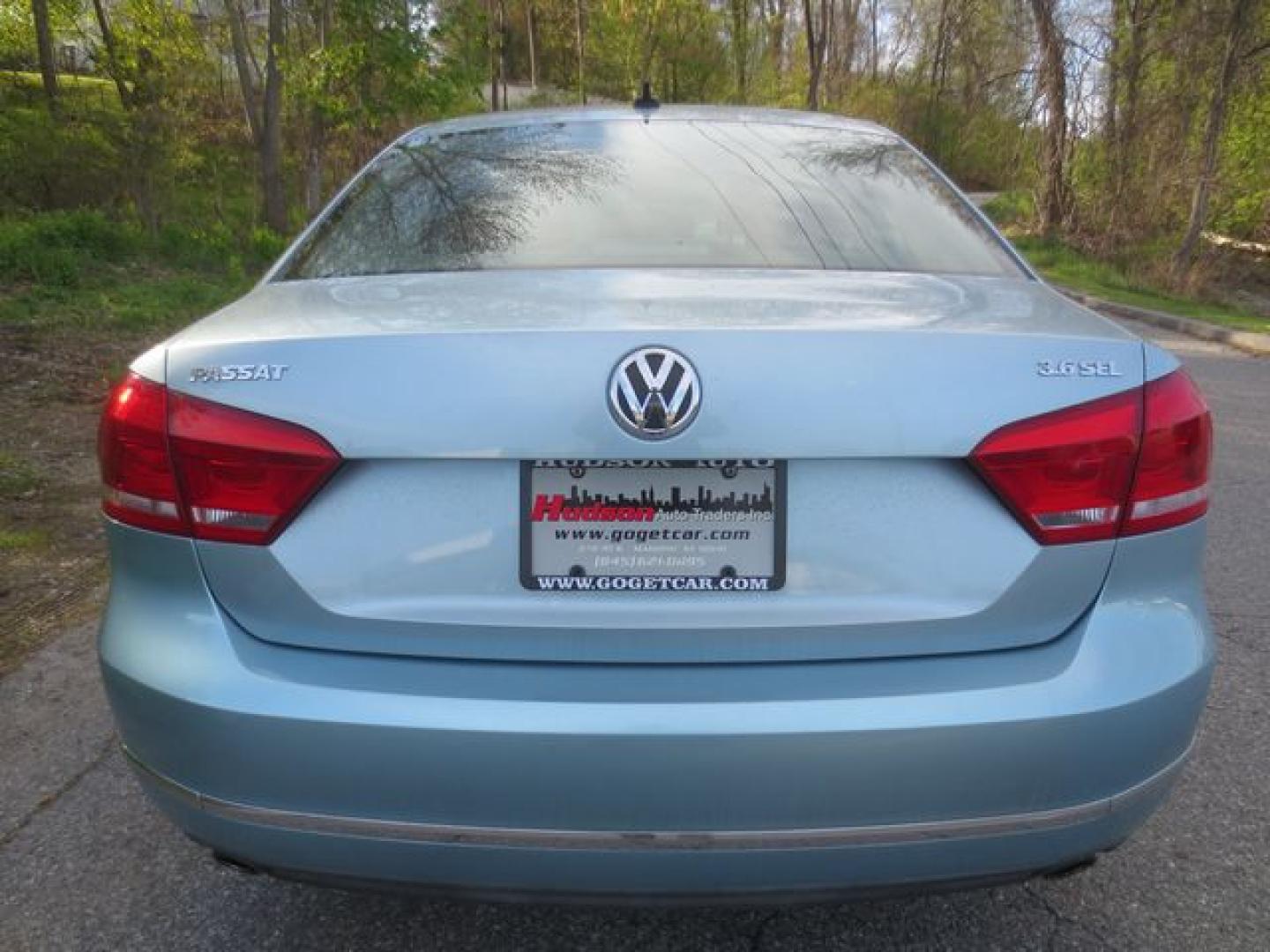 2013 Blue /Black Volkswagen Passat SEL Premium (1VWCM7A36DC) with an 3.0L V6 DOHC 24V engine, 6-Speed Automatic transmission, located at 270 US Route 6, Mahopac, NY, 10541, (845) 621-0895, 41.349022, -73.755280 - Photo#5