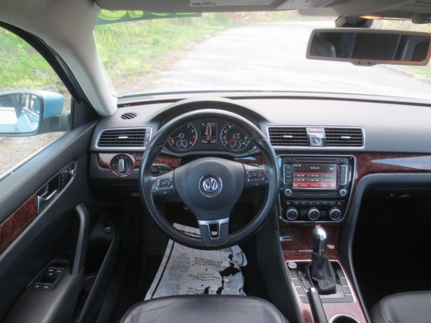 2013 Blue /Black Volkswagen Passat SEL Premium (1VWCM7A36DC) with an 3.0L V6 DOHC 24V engine, 6-Speed Automatic transmission, located at 270 US Route 6, Mahopac, NY, 10541, (845) 621-0895, 41.349022, -73.755280 - Photo#8