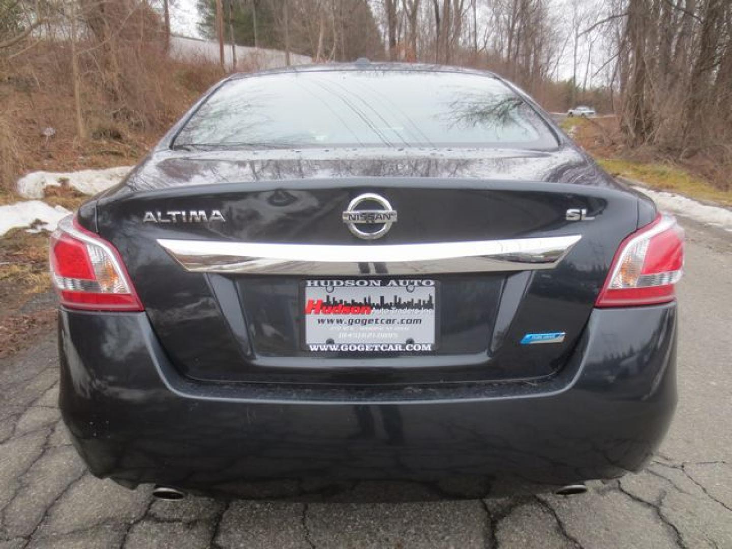 2013 Gray /Black Nissan Altima 2.5 SL (1N4AL3AP2DC) with an 2.5L L4 DOHC 16V engine, Automatic transmission, located at 270 US Route 6, Mahopac, NY, 10541, (845) 621-0895, 41.349022, -73.755280 - Photo#5