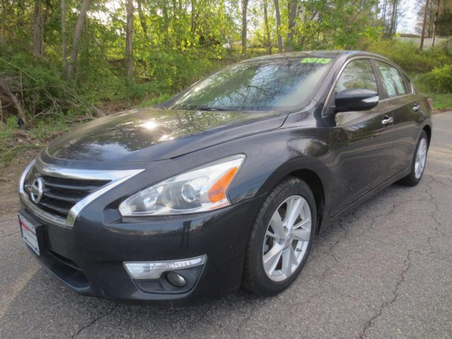 2013 Gray /Black Nissan Altima 2.5 SL (1N4AL3AP2DC) with an 2.5L L4 DOHC 16V engine, Automatic transmission, located at 270 US Route 6, Mahopac, NY, 10541, (845) 621-0895, 41.349022, -73.755280 - Photo#0