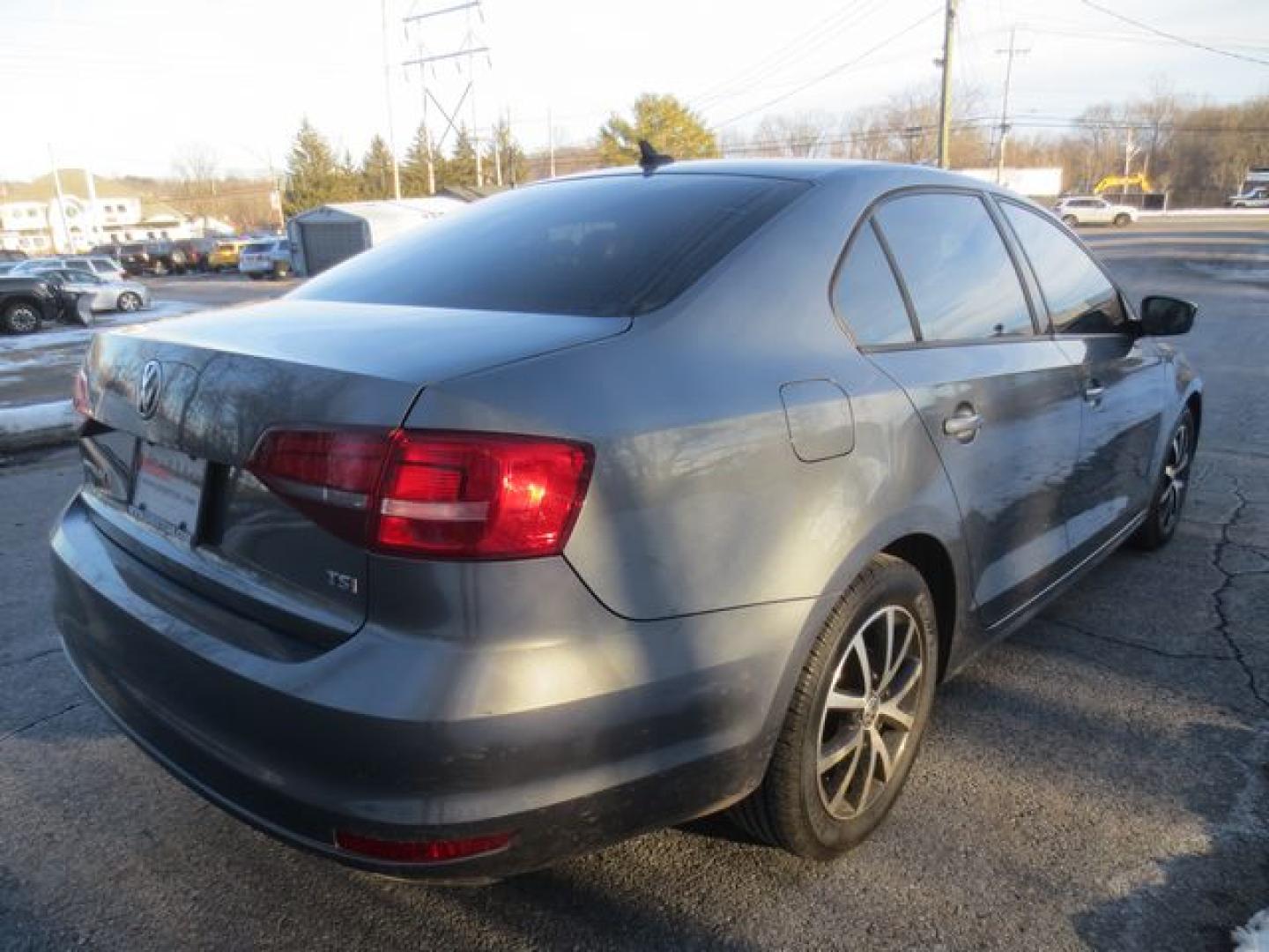 2016 Gray /Black Volkswagen Jetta SE (3VWD67AJ2GM) with an 1.4L L4 DOHC 20V TURBO engine, 6A transmission, located at 270 US Route 6, Mahopac, NY, 10541, (845) 621-0895, 41.349022, -73.755280 - Photo#1