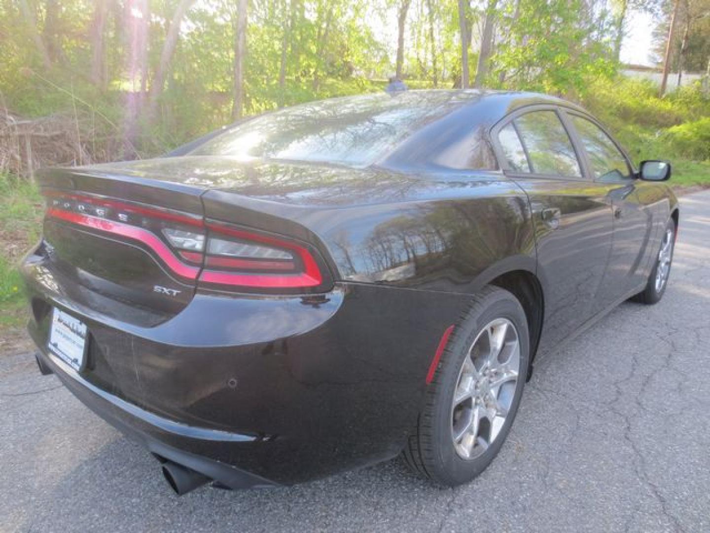 2016 Black /Black Dodge Charger SXT (2C3CDXJG7GH) with an 3.6L V6 DOHC 24V engine, Automatic transmission, located at 270 US Route 6, Mahopac, NY, 10541, (845) 621-0895, 41.349022, -73.755280 - Photo#3