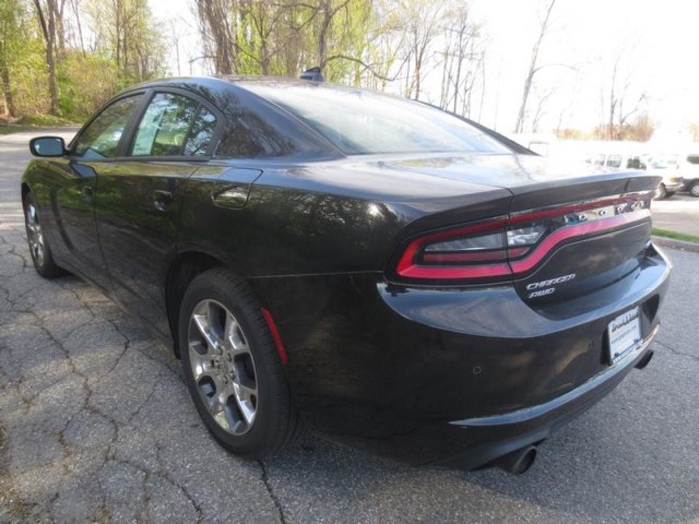 2016 Black /Black Dodge Charger SXT (2C3CDXJG7GH) with an 3.6L V6 DOHC 24V engine, Automatic transmission, located at 270 US Route 6, Mahopac, NY, 10541, (845) 621-0895, 41.349022, -73.755280 - Photo#4