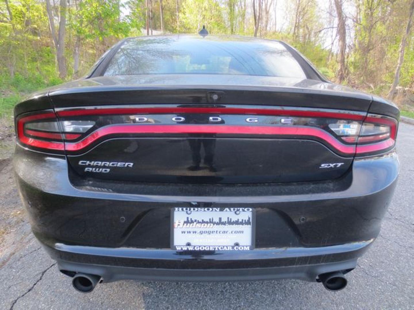 2016 Black /Black Dodge Charger SXT (2C3CDXJG7GH) with an 3.6L V6 DOHC 24V engine, Automatic transmission, located at 270 US Route 6, Mahopac, NY, 10541, (845) 621-0895, 41.349022, -73.755280 - Photo#5