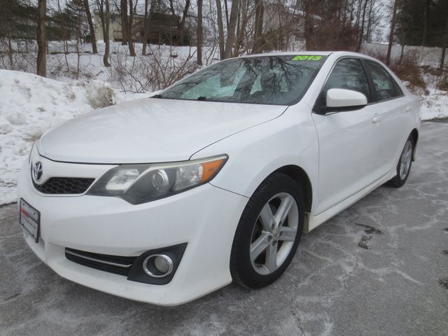 photo of 2013 Toyota Camry SE