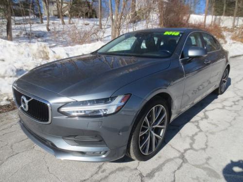 2018 Volvo S90 T5 Momentum AWD