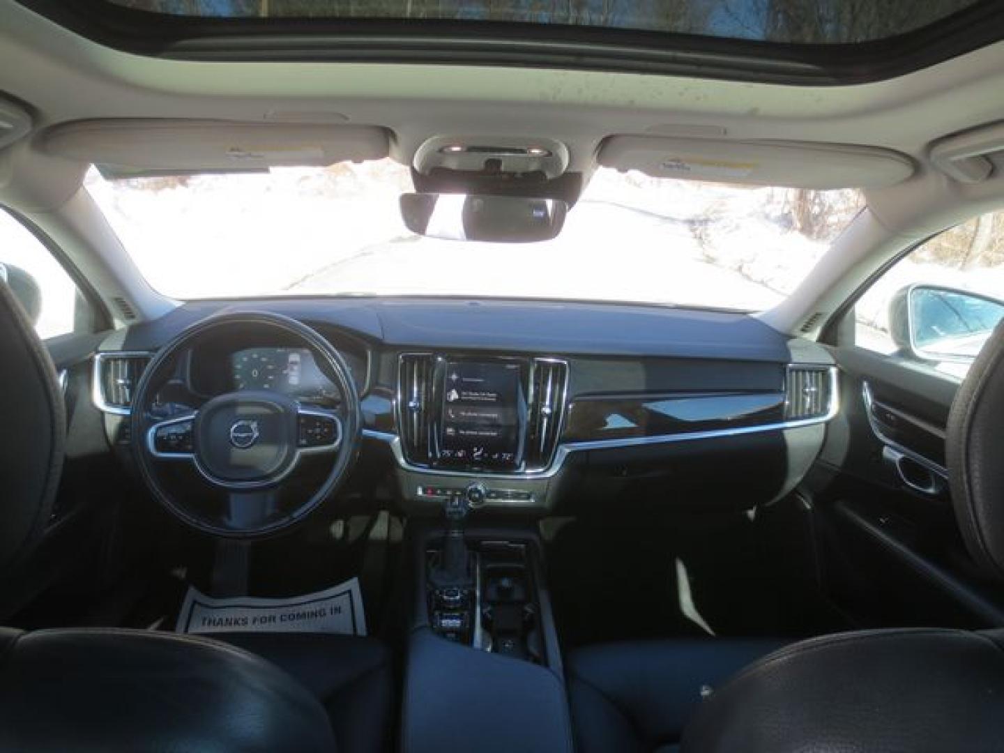 2018 Gray /Black Volvo S90 T5 Momentum (LVY982MK3JP) with an 2.0L L4 DOHC 16V engine, 8 Speed Automatic transmission, located at 270 US Route 6, Mahopac, NY, 10541, (845) 621-0895, 41.349022, -73.755280 - Photo#6