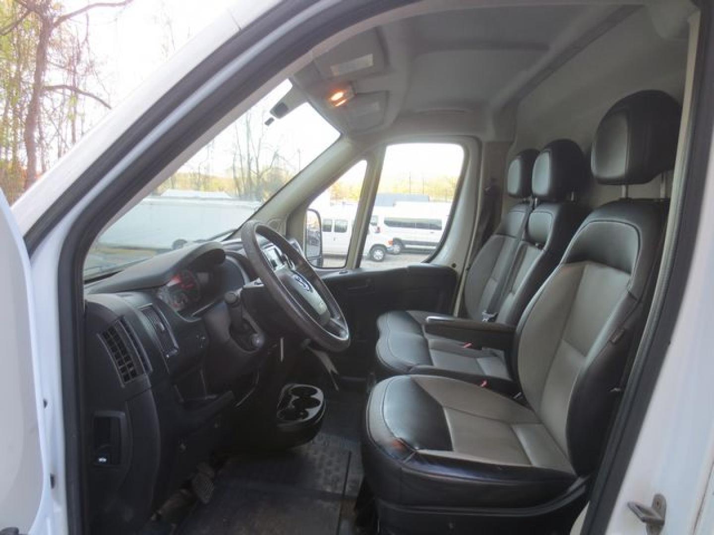 2017 White /Gray RAM Promaster 3500 High Roof Tradesman 159-in. WB (3C6URVHG6HE) with an 3.6L V6 engine, 6A transmission, located at 270 US Route 6, Mahopac, NY, 10541, (845) 621-0895, 41.349022, -73.755280 - Photo#6
