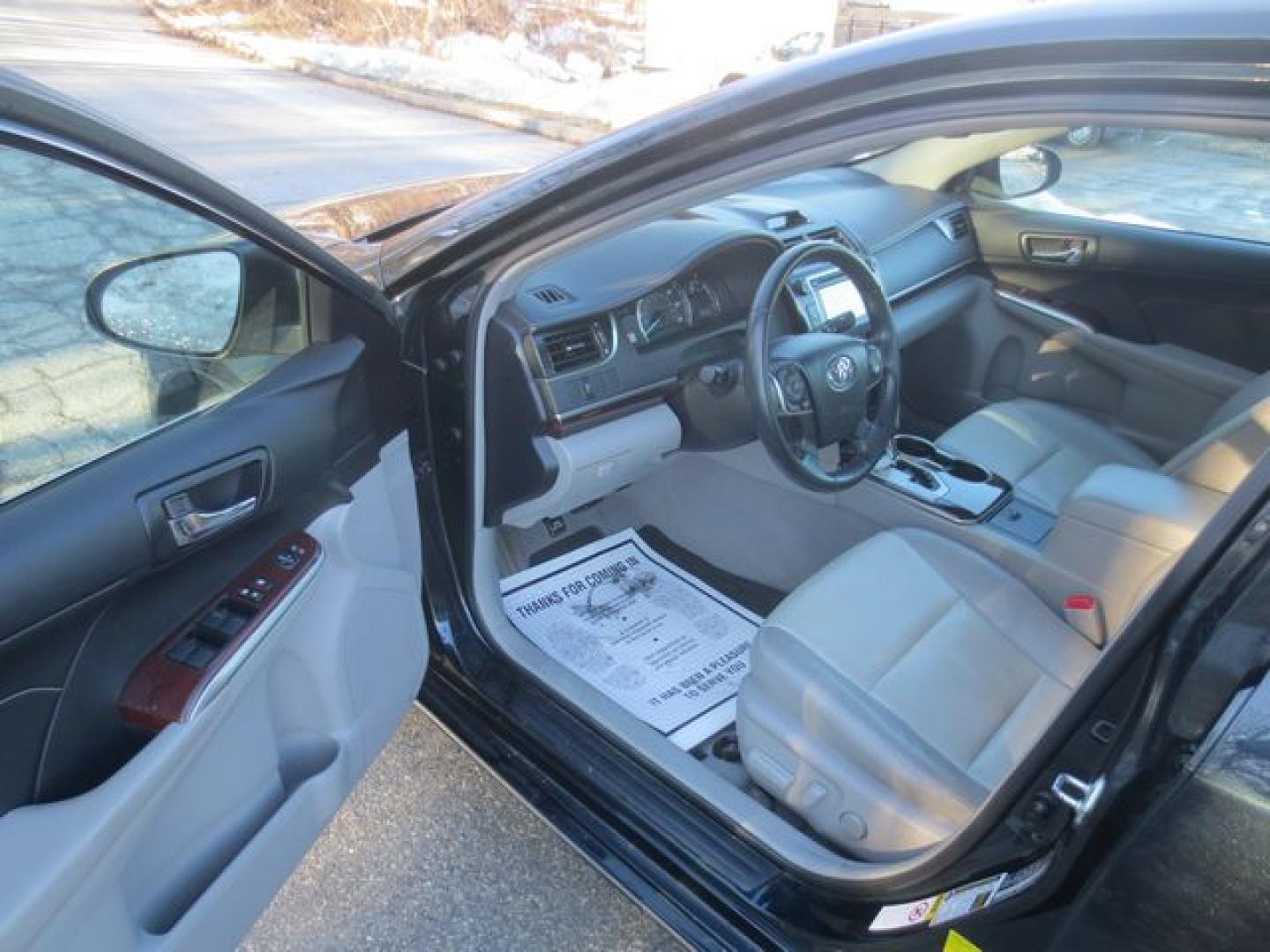 2013 Blue /Gray Toyota Camry XLE (4T1BK1FK7DU) with an 3.5L V6 DOHC 24V engine, 6-Speed Automatic transmission, located at 270 US Route 6, Mahopac, NY, 10541, (845) 621-0895, 41.349022, -73.755280 - Photo#6