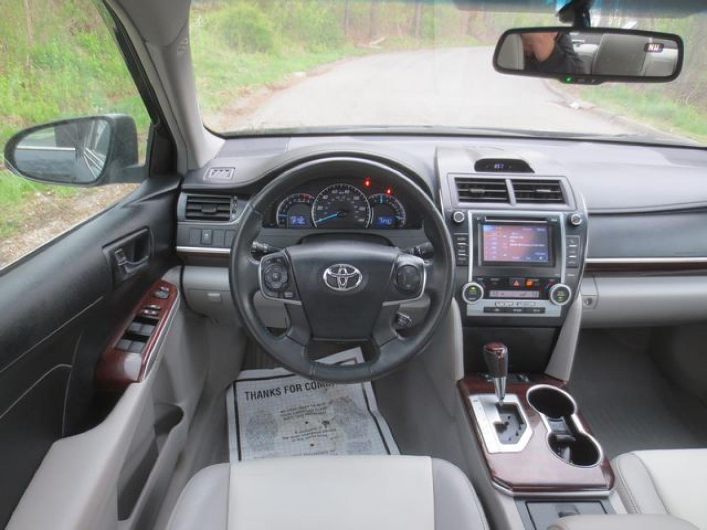 2013 Blue /Gray Toyota Camry XLE (4T1BK1FK7DU) with an 3.5L V6 DOHC 24V engine, 6-Speed Automatic transmission, located at 270 US Route 6, Mahopac, NY, 10541, (845) 621-0895, 41.349022, -73.755280 - Photo#8