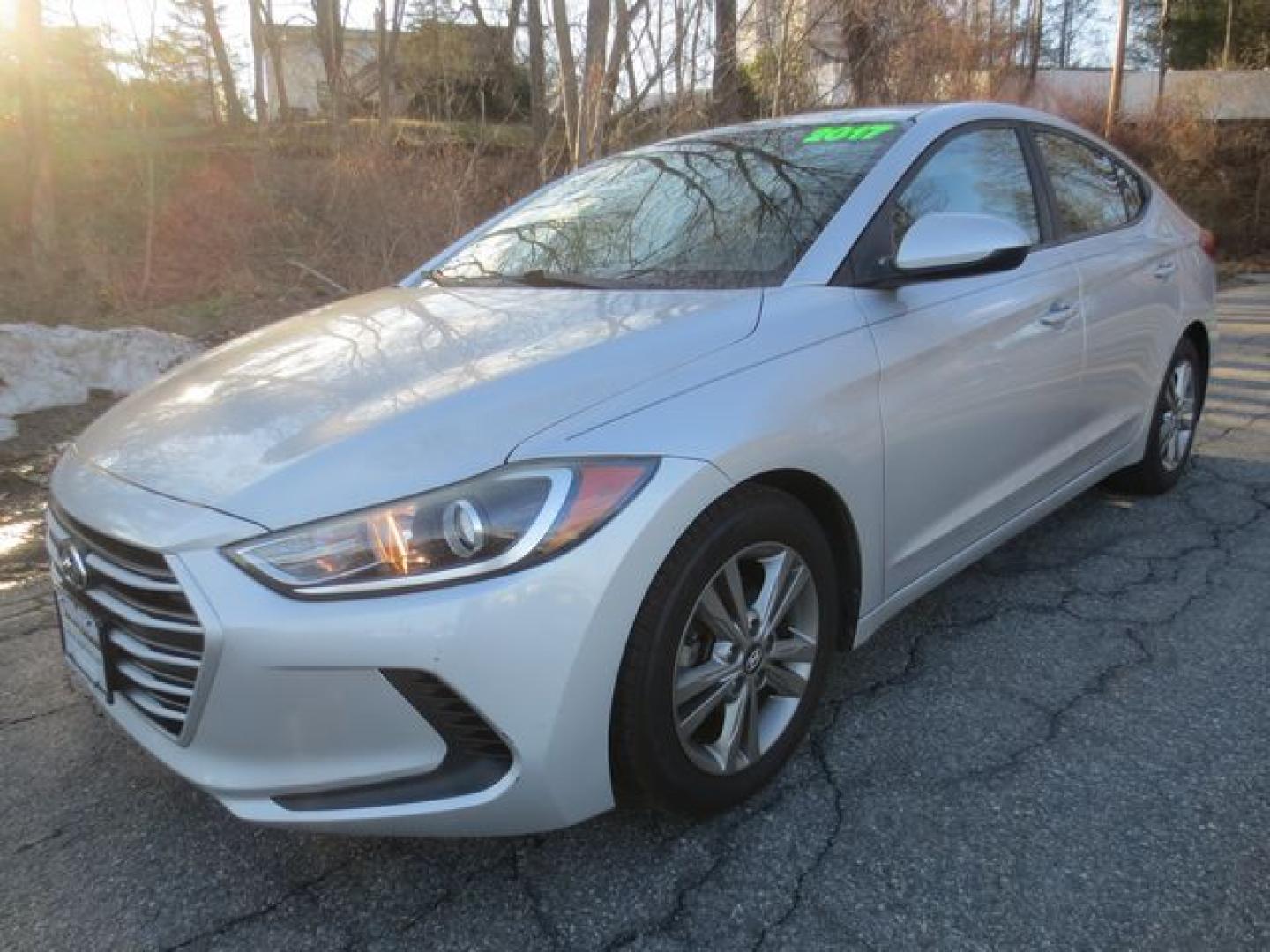 2017 Silver /Gray Hyundai Elantra SE (KMHD84LF5HU) with an 2.0L L4 DOHC 16V engine, 6A transmission, located at 270 US Route 6, Mahopac, NY, 10541, (845) 621-0895, 41.349022, -73.755280 - Photo#0