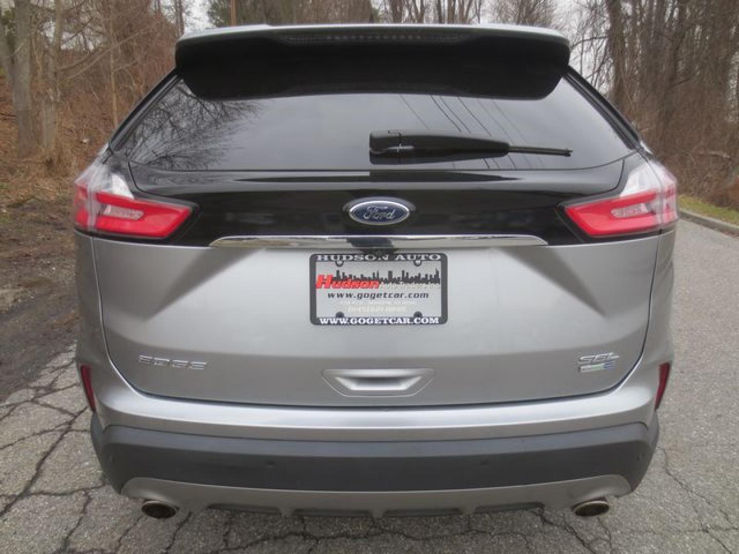 2020 Silver /Black Ford Edge SEL (2FMPK4J95LB) with an 2.0L L4 DOHC 16V engine, Automatic transmission, located at 270 US Route 6, Mahopac, NY, 10541, (845) 621-0895, 41.349022, -73.755280 - Photo#5