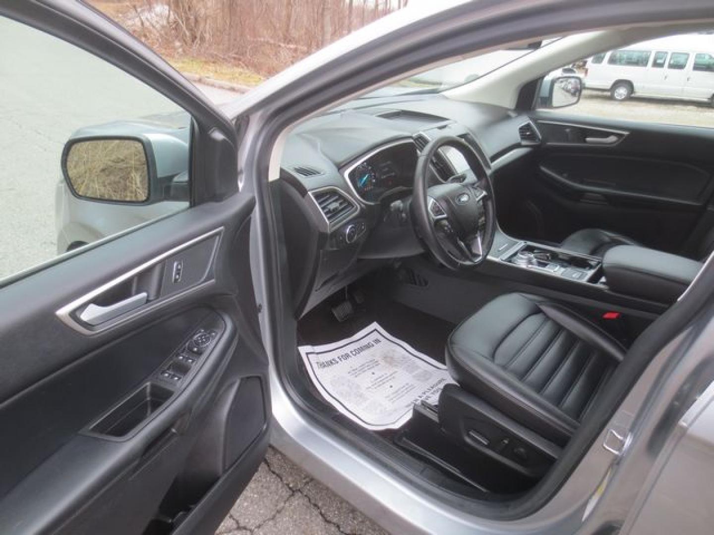 2020 Silver /Black Ford Edge SEL (2FMPK4J95LB) with an 2.0L L4 DOHC 16V engine, Automatic transmission, located at 270 US Route 6, Mahopac, NY, 10541, (845) 621-0895, 41.349022, -73.755280 - Photo#6