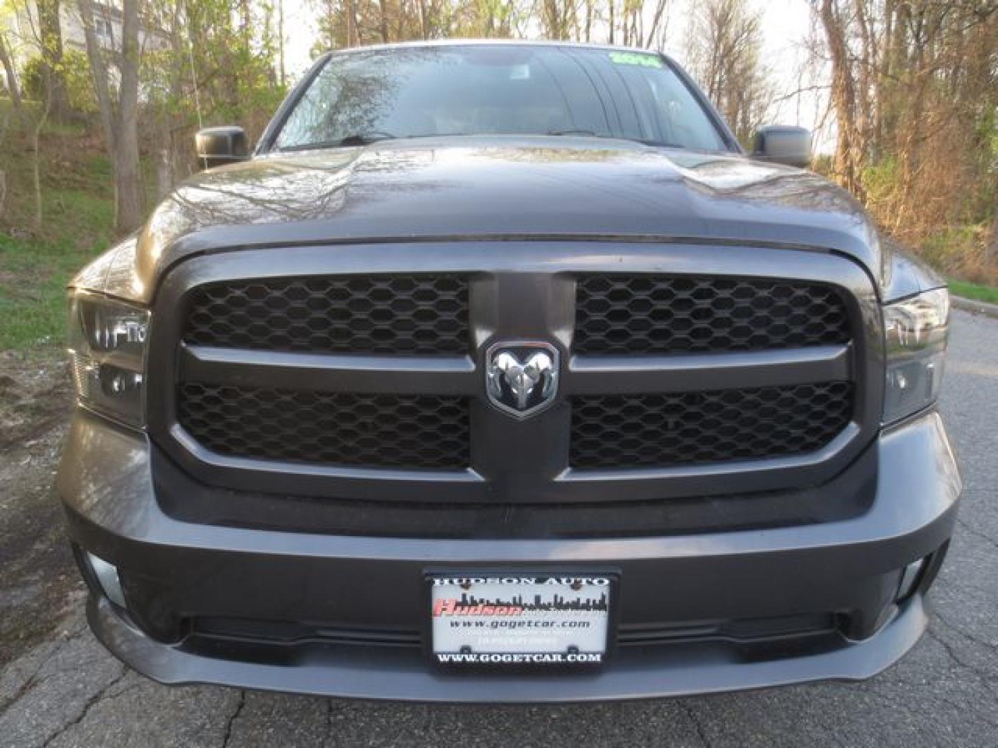 2014 Gray /Gray RAM 1500 Express Crew Cab (1C6RR7KT0ES) with an 5.7L V8 OHV 16V engine, 6-Speed Automatic transmission, located at 270 US Route 6, Mahopac, NY, 10541, (845) 621-0895, 41.349022, -73.755280 - Photo#2