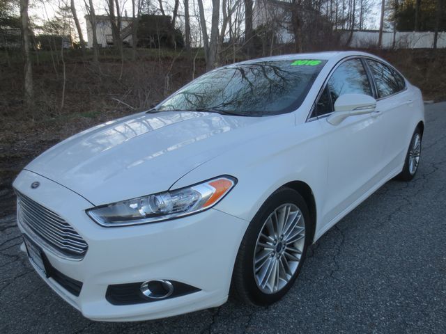 photo of 2016 Ford Fusion SE