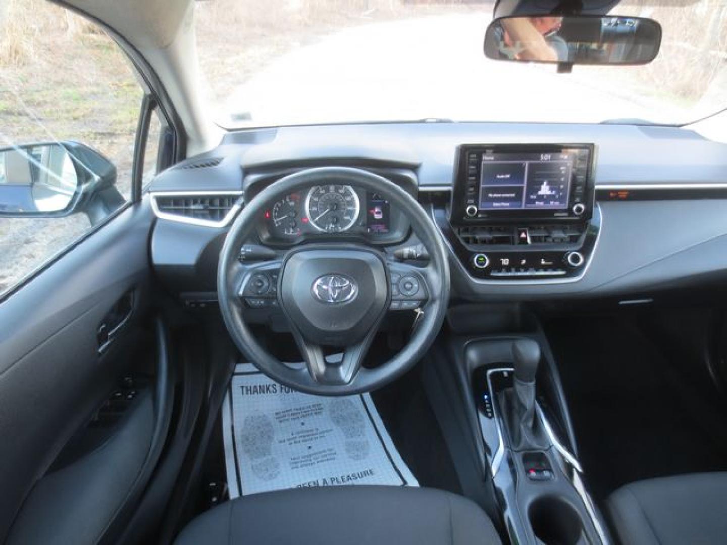 2022 Blue /Black Toyota Corolla LE (5YFEPMAE8NP) with an 1.8L L4 DOHC 16V engine, Automatic transmission, located at 270 US Route 6, Mahopac, NY, 10541, (845) 621-0895, 41.349022, -73.755280 - Photo#8