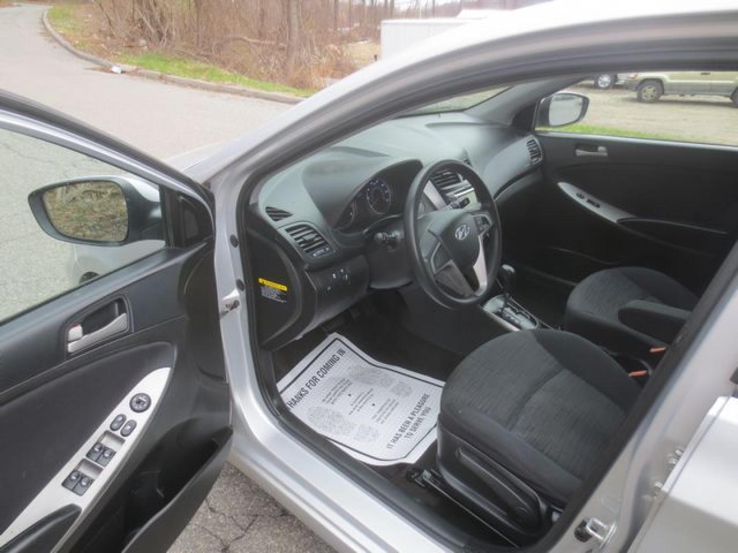 2017 Silver /Black Hyundai Accent SE (KMHCT5AE5HU) with an 1.6L L4 DOHC 16V engine, Automatic transmission, located at 270 US Route 6, Mahopac, NY, 10541, (845) 621-0895, 41.349022, -73.755280 - Photo#6