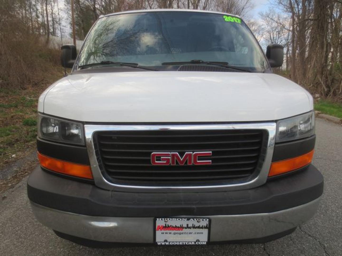 2017 White /Gray GMC Savana G2500 Cargo (1GTW7AFF8H1) with an 4.8L V8 FFV engine, 6A transmission, located at 270 US Route 6, Mahopac, NY, 10541, (845) 621-0895, 41.349022, -73.755280 - Photo#2