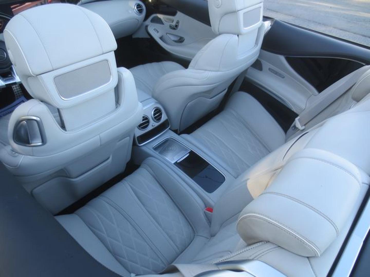 2019 White /White Mercedes-Benz S-Class AMG S63 (WDDXK8JB3KA) with an 4.0L TWIN TURBO V8 DOHC 32V engine, Automatic transmission, located at 270 US Route 6, Mahopac, NY, 10541, (845) 621-0895, 41.349022, -73.755280 - Photo#16