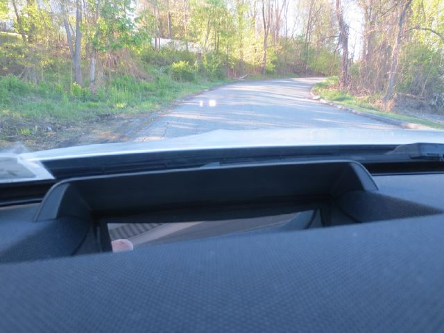 2019 White /White Mercedes-Benz S-Class AMG S63 (WDDXK8JB3KA) with an 4.0L TWIN TURBO V8 DOHC 32V engine, Automatic transmission, located at 270 US Route 6, Mahopac, NY, 10541, (845) 621-0895, 41.349022, -73.755280 - Photo#23