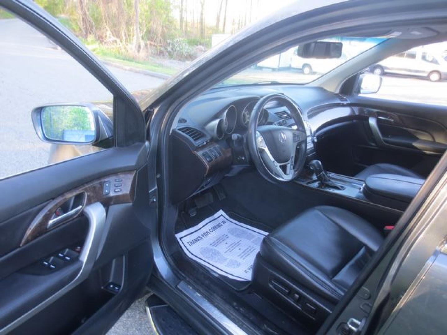 2011 Gray /Black Acura MDX (2HNYD2H2XBH) with an 3.5L V6 SOHC 24V engine, 6-Speed Automatic transmission, located at 270 US Route 6, Mahopac, NY, 10541, (845) 621-0895, 41.349022, -73.755280 - Photo#6