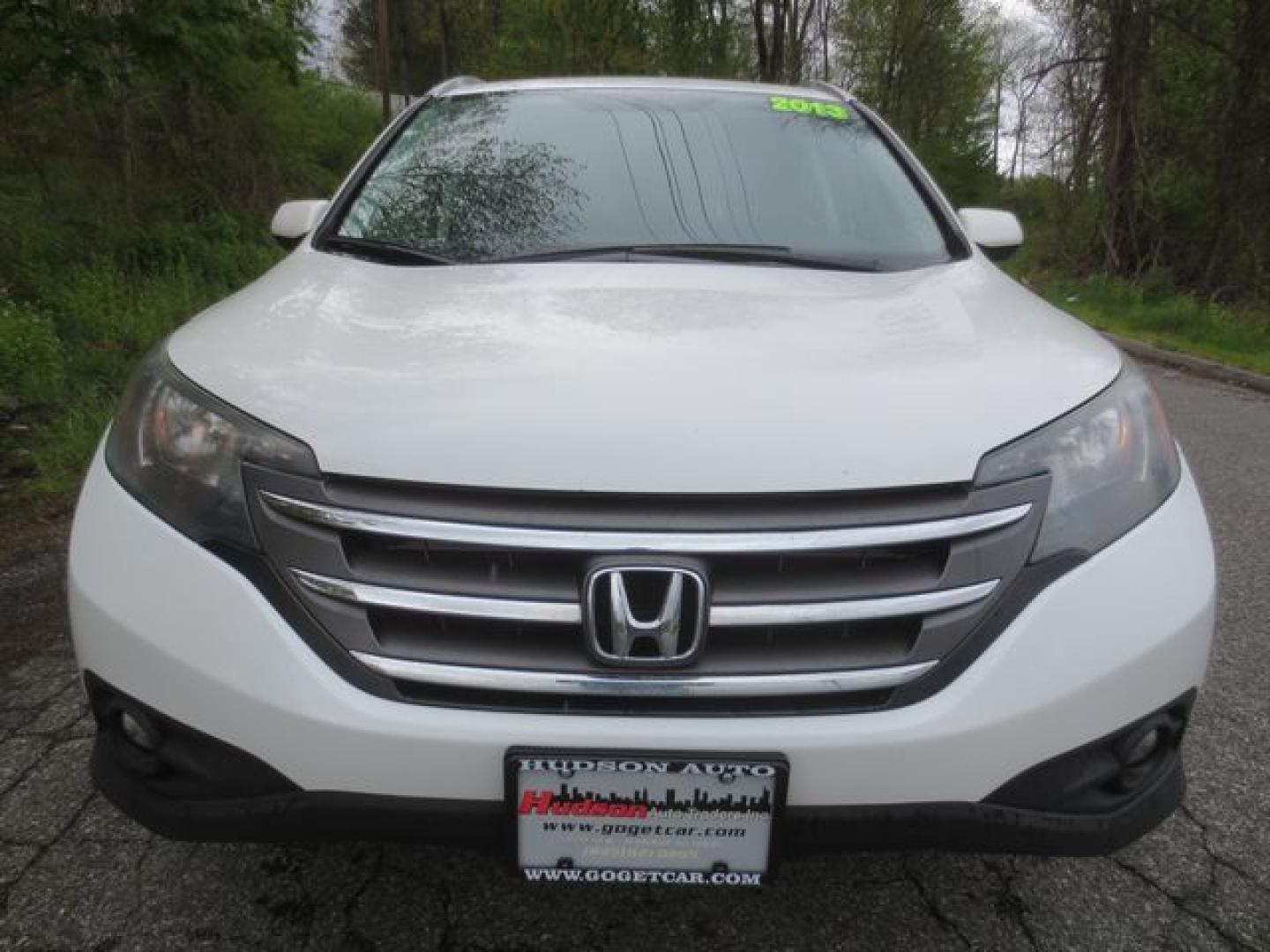 2013 White /Black Honda CR-V EX-L (5J6RM4H72DL) with an 2.4L L4 DOHC 16V engine, 5-Speed Automatic transmission, located at 270 US Route 6, Mahopac, NY, 10541, (845) 621-0895, 41.349022, -73.755280 - Photo#2
