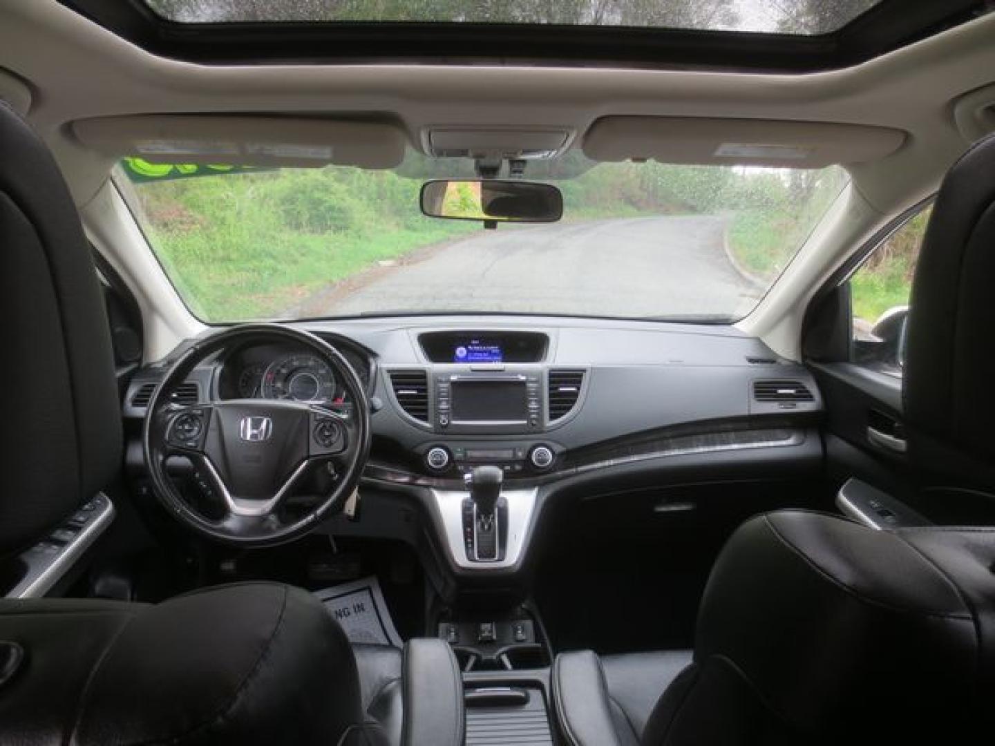 2013 White /Black Honda CR-V EX-L (5J6RM4H72DL) with an 2.4L L4 DOHC 16V engine, 5-Speed Automatic transmission, located at 270 US Route 6, Mahopac, NY, 10541, (845) 621-0895, 41.349022, -73.755280 - Photo#7