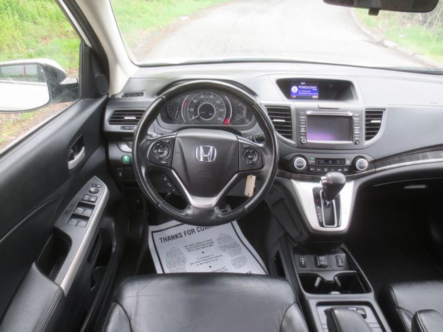 2013 White /Black Honda CR-V EX-L (5J6RM4H72DL) with an 2.4L L4 DOHC 16V engine, 5-Speed Automatic transmission, located at 270 US Route 6, Mahopac, NY, 10541, (845) 621-0895, 41.349022, -73.755280 - Photo#8