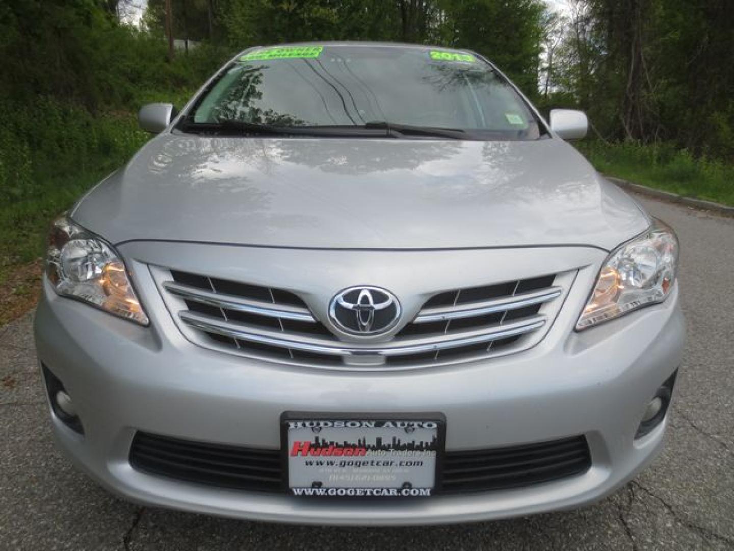 2013 Silver /Gray Toyota Corolla LE (5YFBU4EEXDP) with an 1.8L L4 DOHC 16V engine, 4-Speed Automatic transmission, located at 270 US Route 6, Mahopac, NY, 10541, (845) 621-0895, 41.349022, -73.755280 - Photo#2