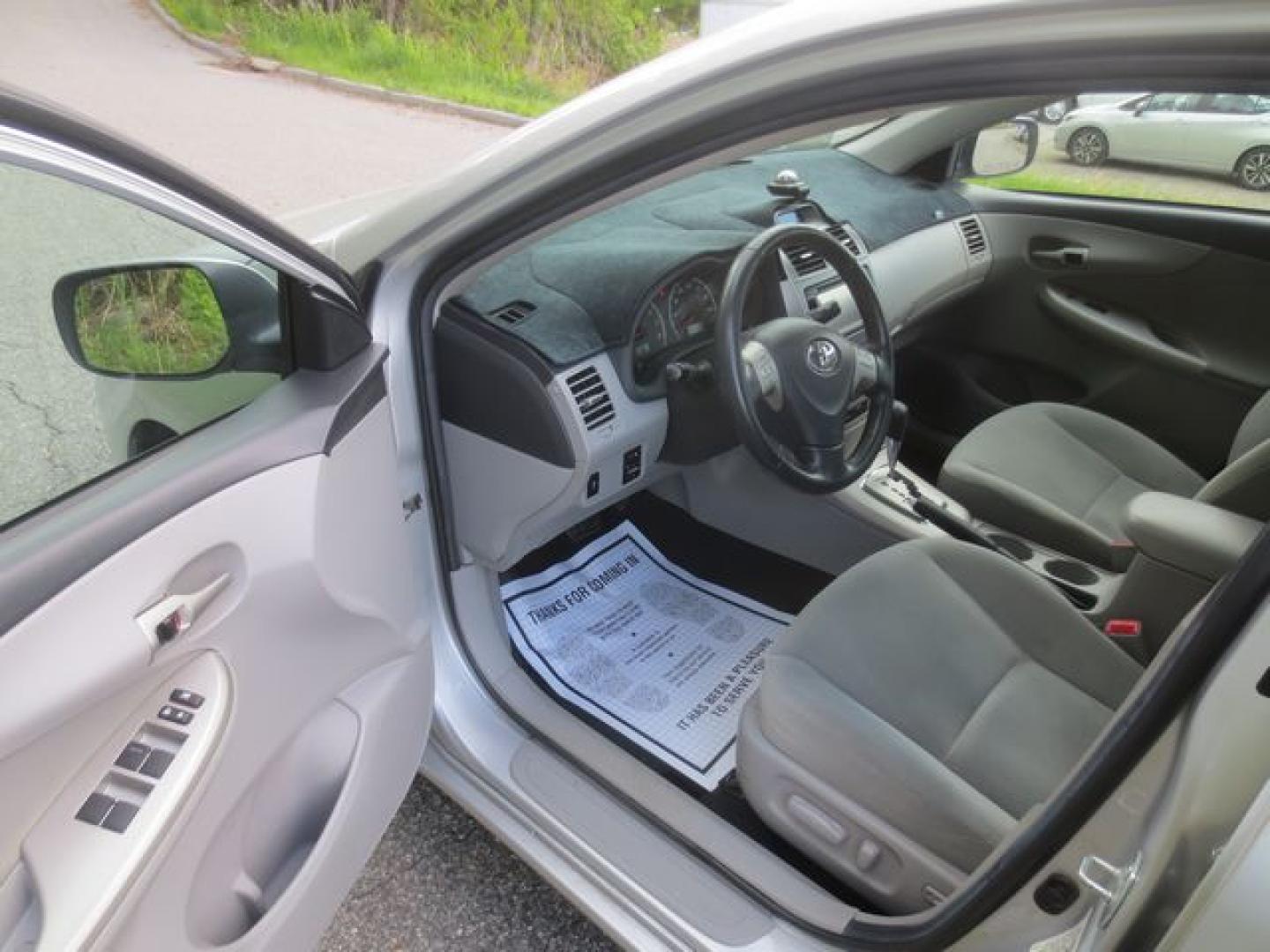 2013 Silver /Gray Toyota Corolla LE (5YFBU4EEXDP) with an 1.8L L4 DOHC 16V engine, 4-Speed Automatic transmission, located at 270 US Route 6, Mahopac, NY, 10541, (845) 621-0895, 41.349022, -73.755280 - Photo#6