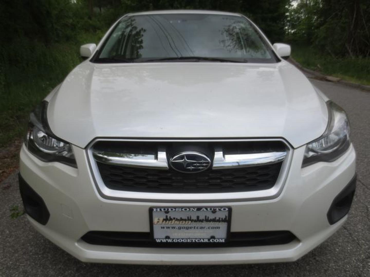 2012 White /Beige Subaru Impreza Premium Plus (JF1GPAE69CH) with an 2.0L H4 DOHC 16V engine, Automatic transmission, located at 270 US Route 6, Mahopac, NY, 10541, (845) 621-0895, 41.349022, -73.755280 - Photo#2