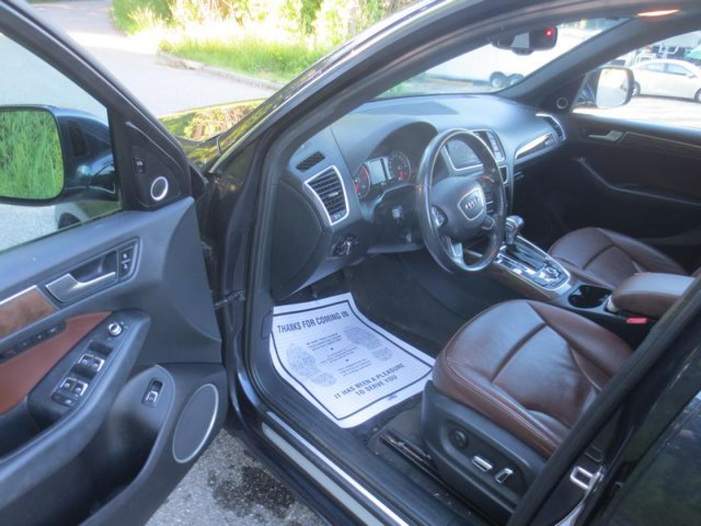 2016 Blue /Saddle Audi Q5 Premium Plus (WA1L2AFPXGA) with an 2.0L L4 DOHC 16V engine, Automatic transmission, located at 270 US Route 6, Mahopac, NY, 10541, (845) 621-0895, 41.349022, -73.755280 - Photo#6