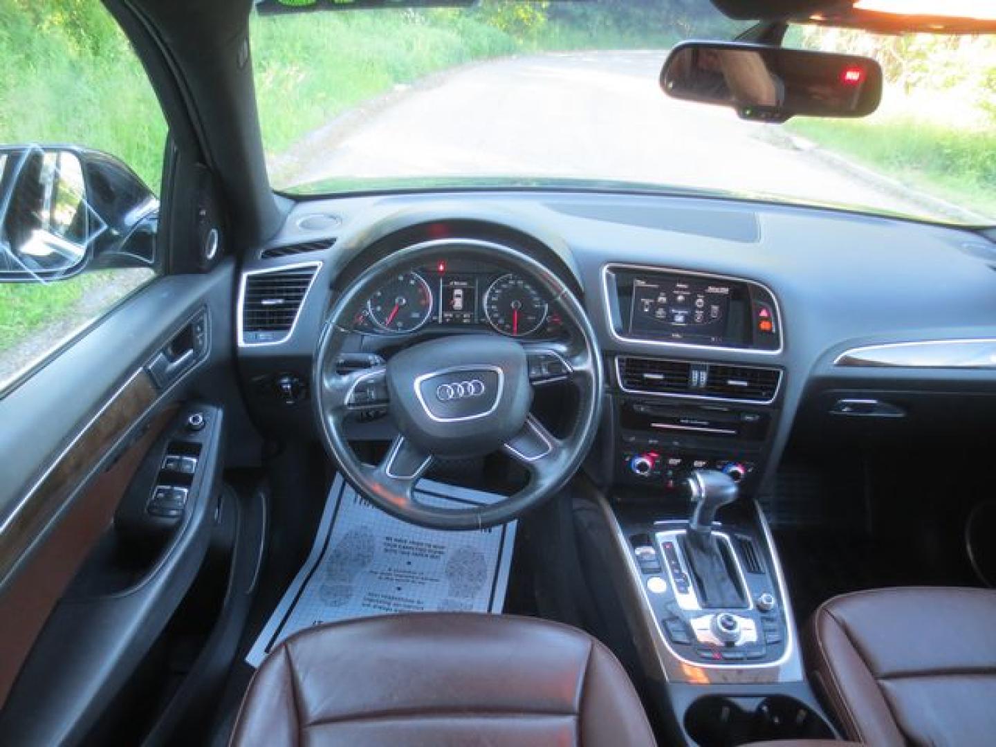 2016 Blue /Saddle Audi Q5 Premium Plus (WA1L2AFPXGA) with an 2.0L L4 DOHC 16V engine, Automatic transmission, located at 270 US Route 6, Mahopac, NY, 10541, (845) 621-0895, 41.349022, -73.755280 - Photo#8